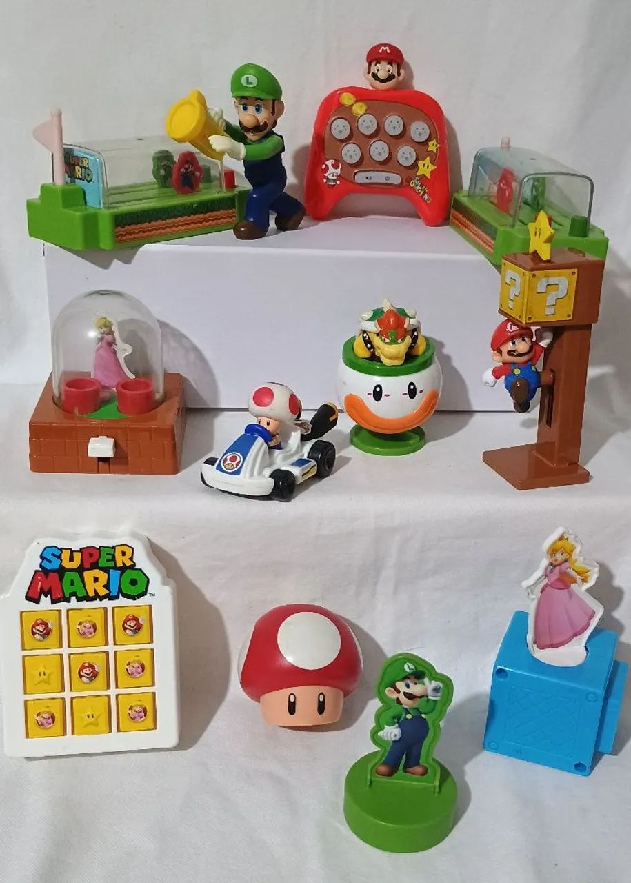 Lote com 12 miniaturas dos personagens do Super Mário  - Foto 2