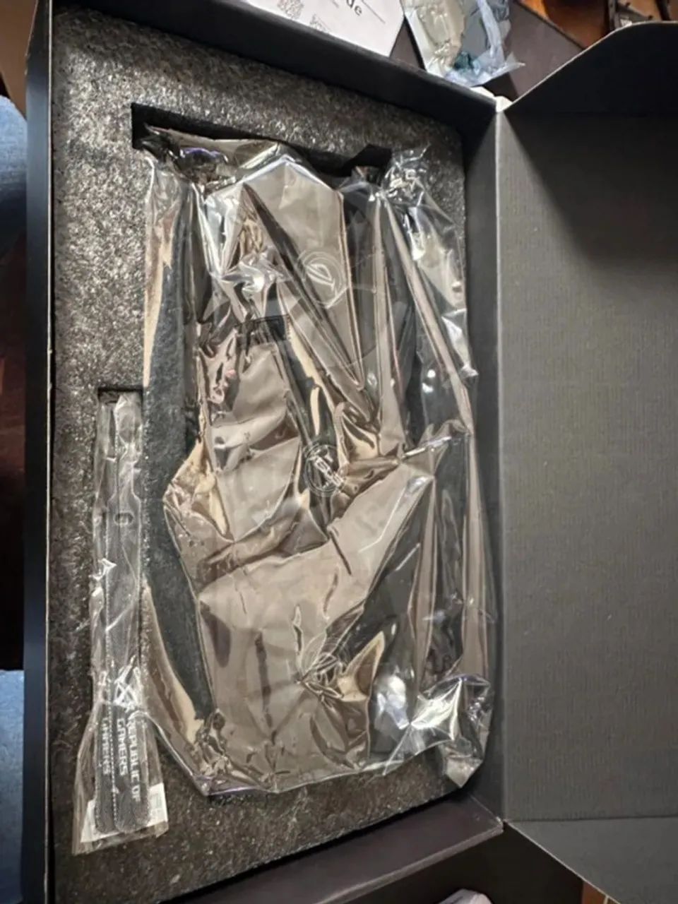 Asus 1080 TI ROG STRIX OC - Foto 2