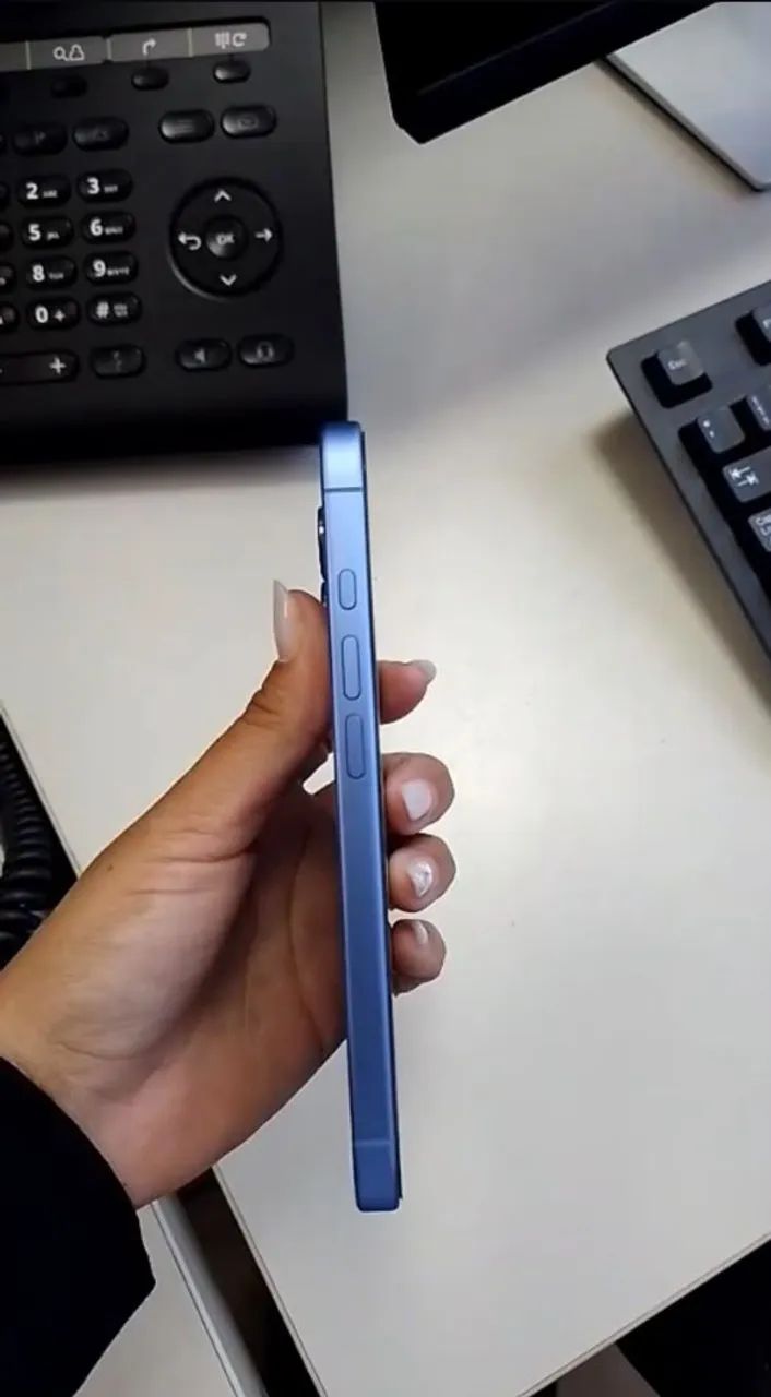 iPhone 16  - Foto 4