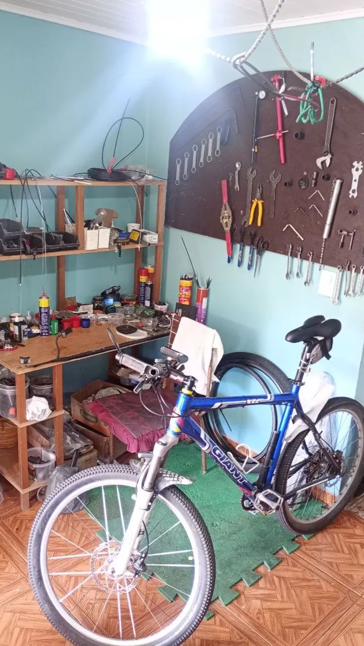 Conserto bikes, faço leva e trás 