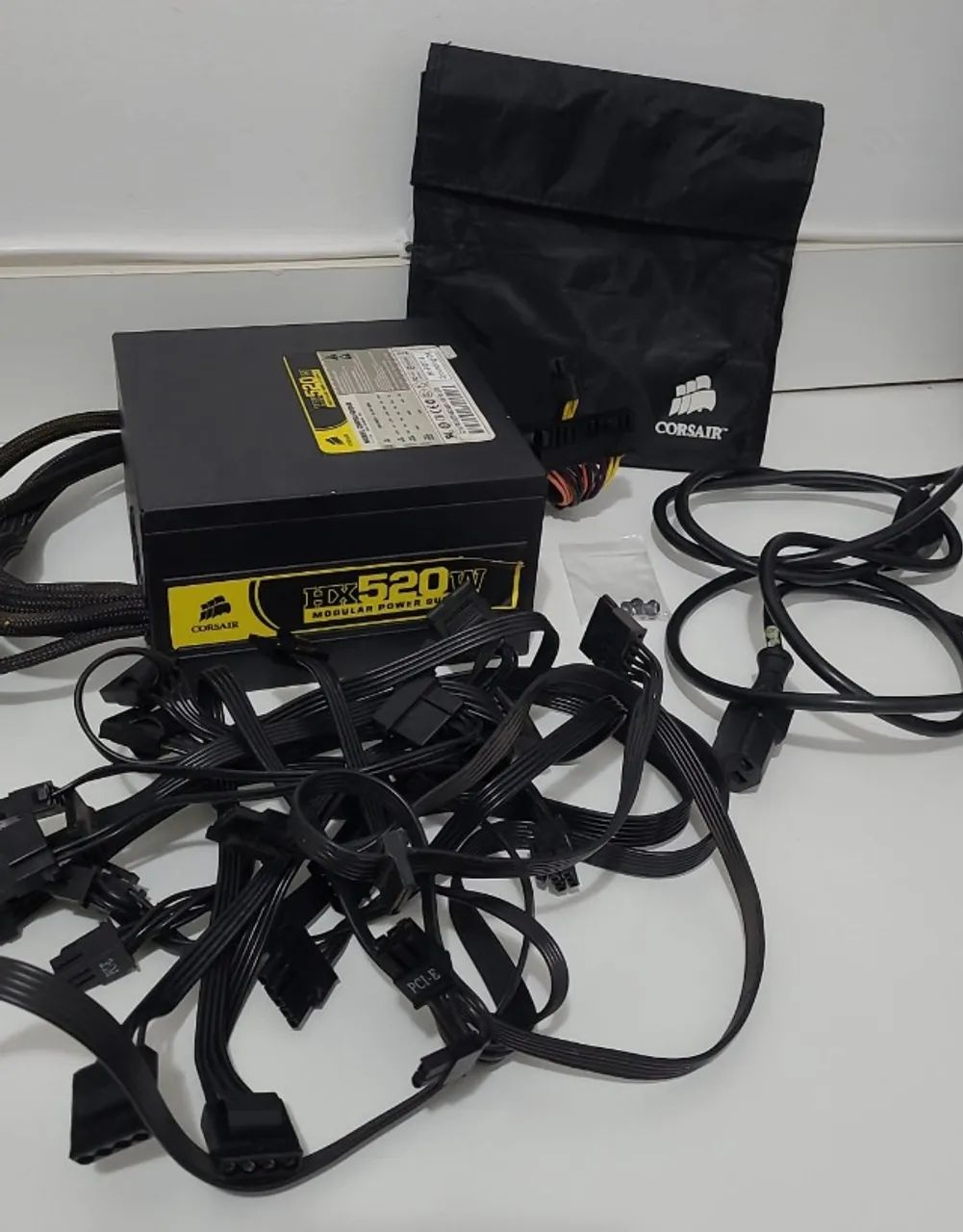 Fonte Corsair HX520W Real Modular - Foto 2