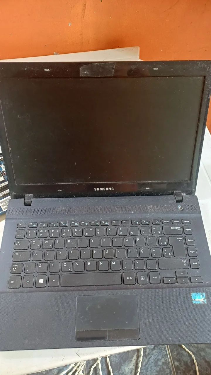 Notebook para retirada de peças