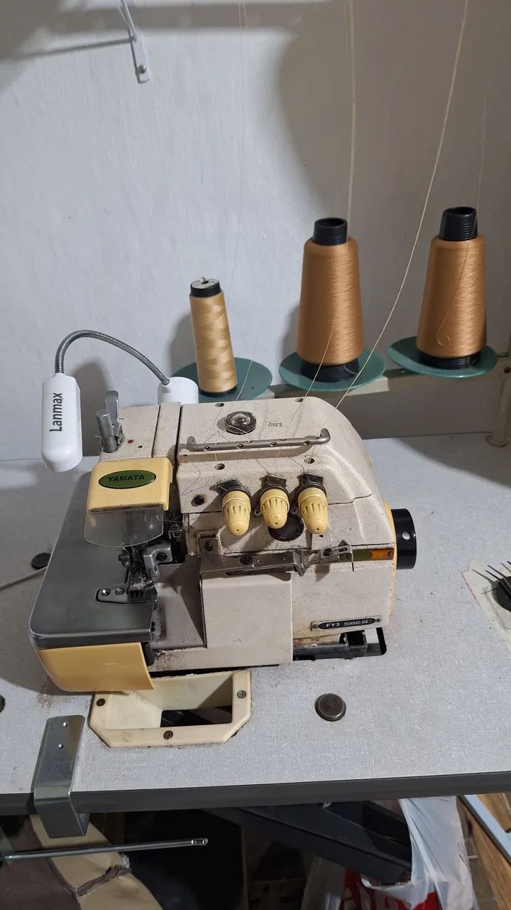 Máquina overloque industrial  - Foto 2