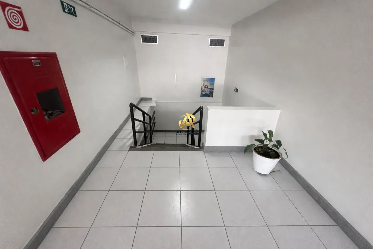 Loja comercial com 415m² na Av. Fernando Ferrari em Goiabeiras  Vitória - Foto 7