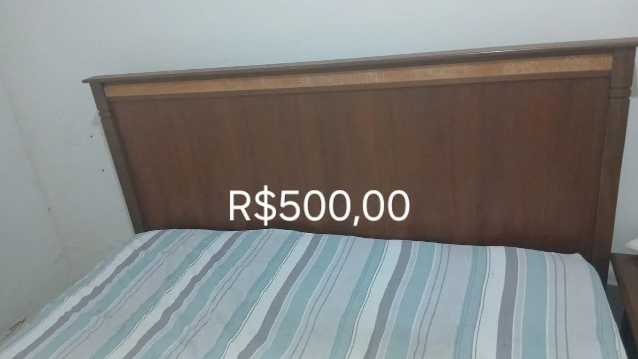 Cama King com colchão 