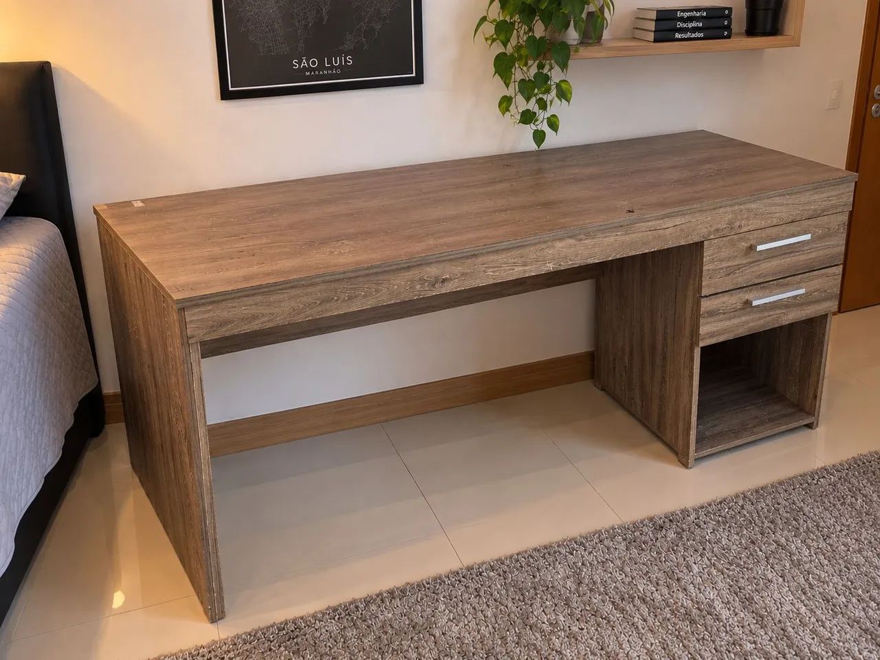 Mesa para Escritório/Estudos com 2 Gavetas - Madeira - Foto 2