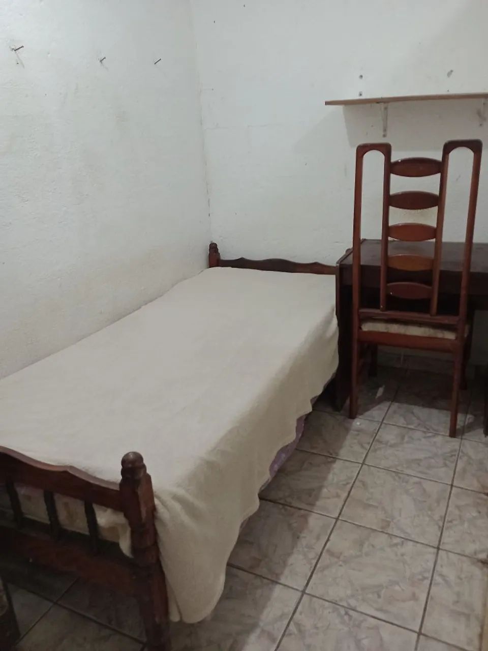 Saude- Vila Moraes. Quarto individual para rapazes