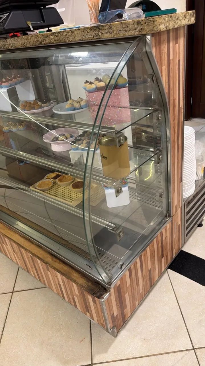 Vitrine Refrigerada Doceria  - Foto 2