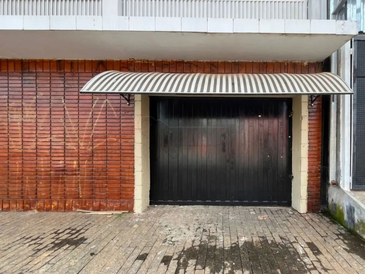 Salão comercial de 45m² de área útil no Conjunto Residencial Victor D`Andrea.