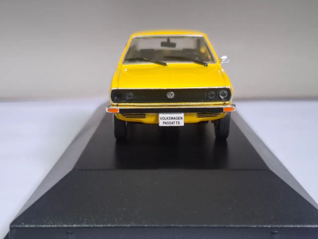 Miniatura VW Passat TS (1976) 1:43 - Foto 2