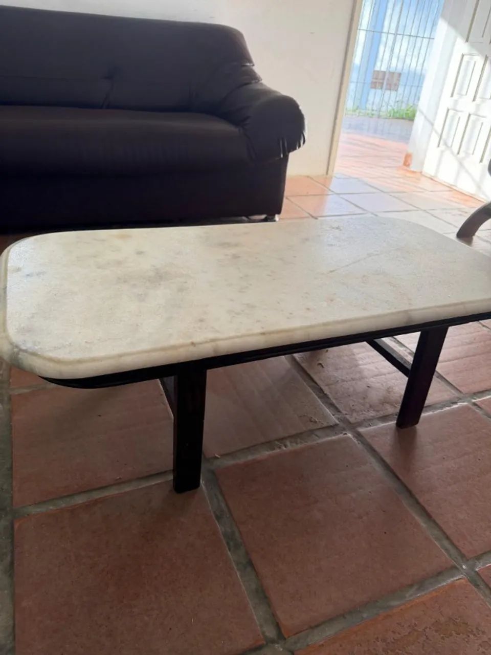 Mesa de centro madeira com Mármore 