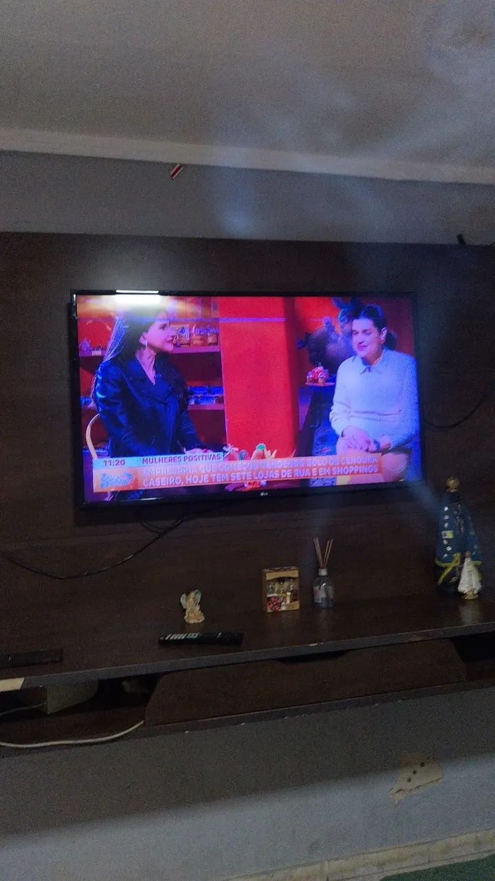 TV. 49. Polegadas. Sansugue. 500. Reais