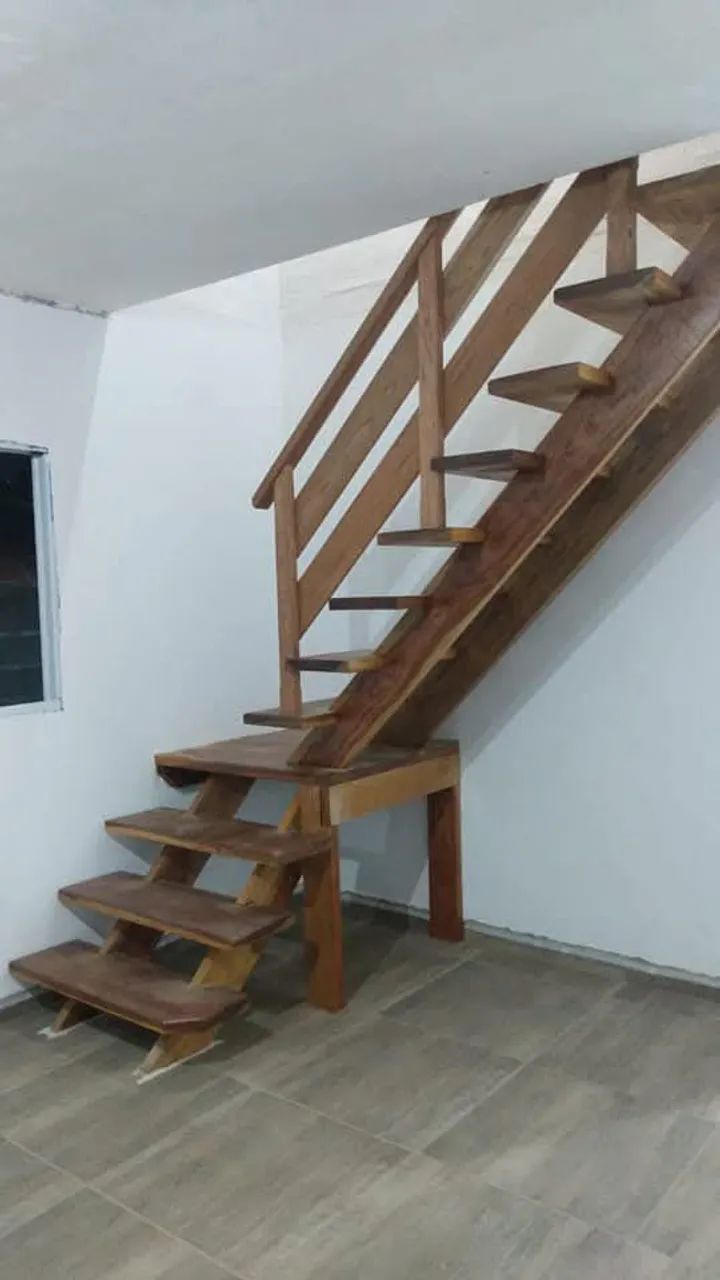 Escada e pergolado 