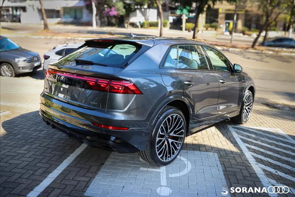 Audi Q8 Perf.bl. 3.0 TFSI Coupe Quat. S-tron. 2025 - Foto 5