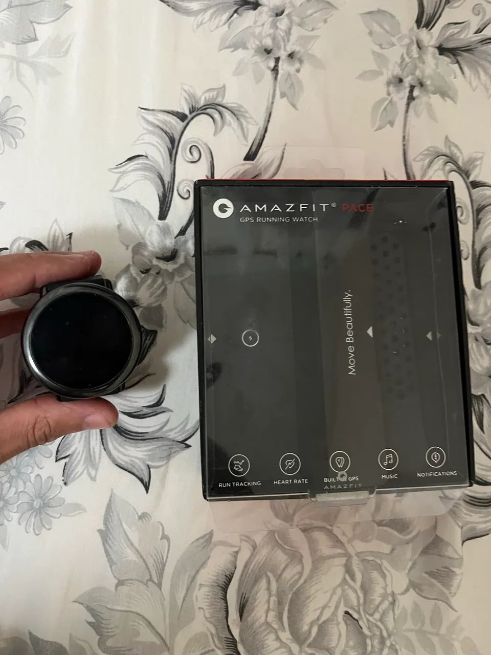 Relógio smart amazfit com som vos é batimento e Strava 