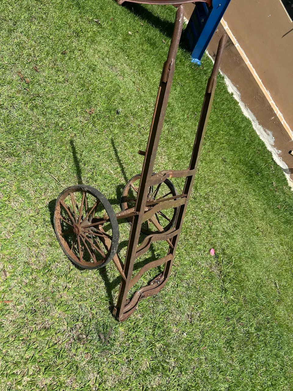 Carinho de mão antigo  - Foto 3