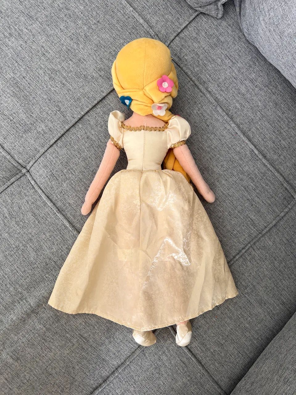 Boneca pelúcia Rapunzel Disney  - Foto 3