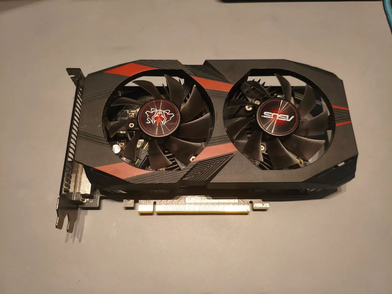 GTX 1050ti Asus Cerberus 