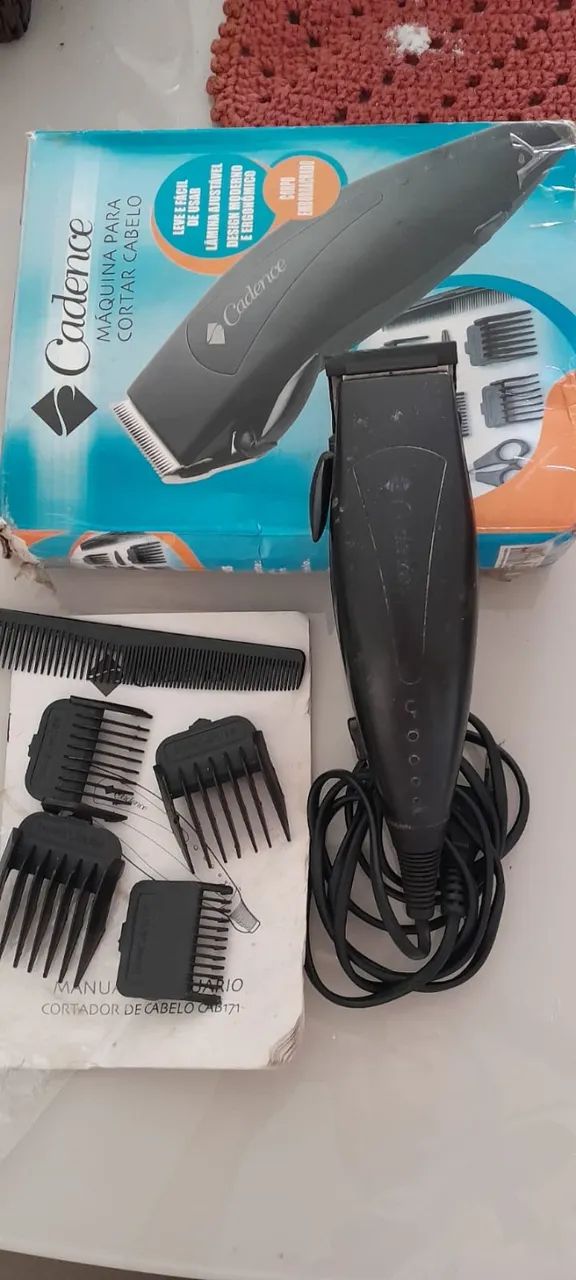 massageador e esfoliador de pele/rosto/ pescoço,  vários acessórios. a pilha pequena. idea