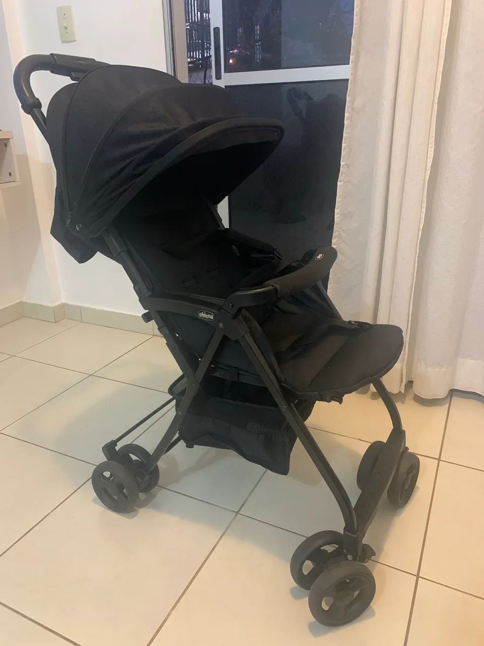Carrinho de bebê Chicco em ótimo estado
