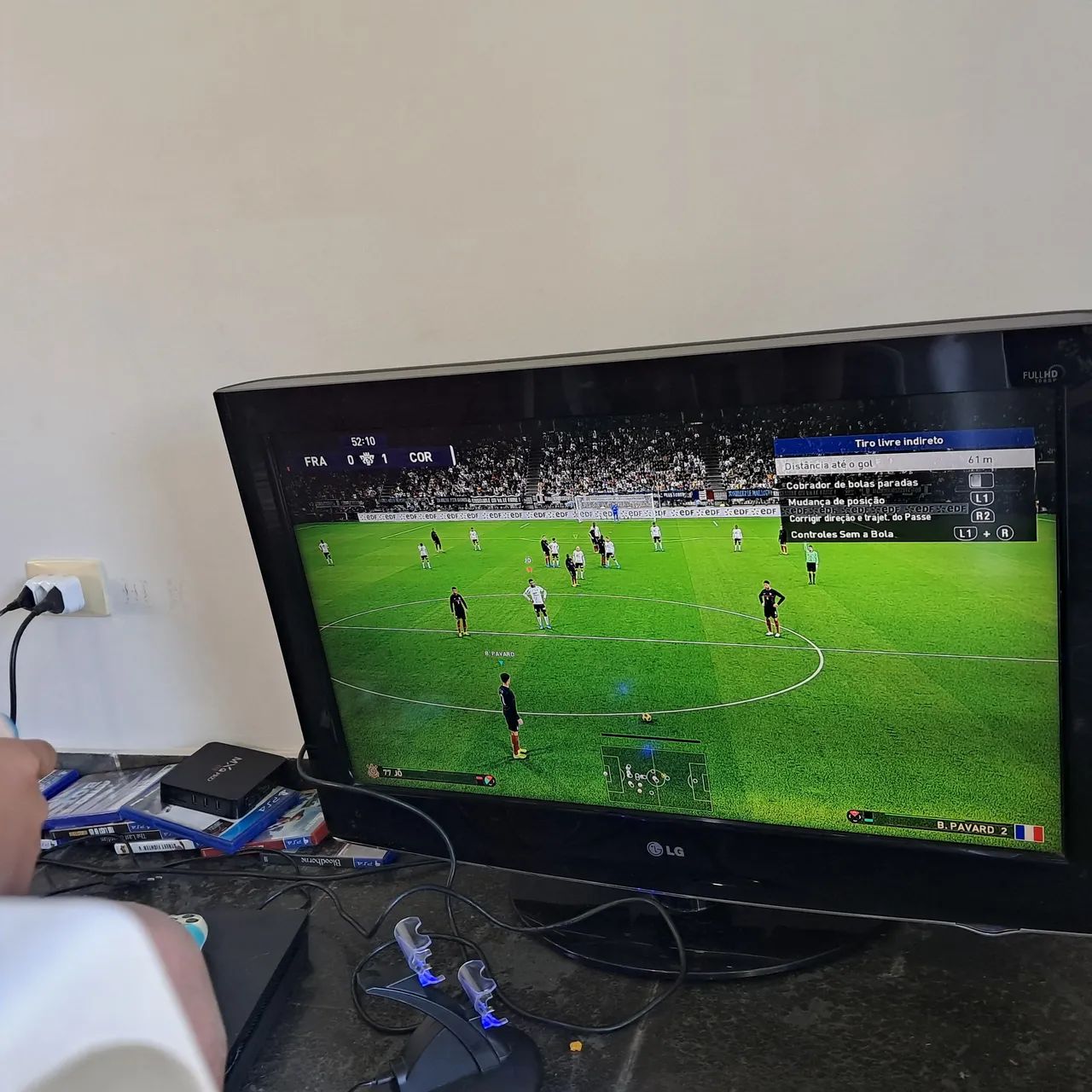 PS4 Slim 1 TB + 2 controles, 5 jogos + TV LG 42 Polegadas - Foto 2