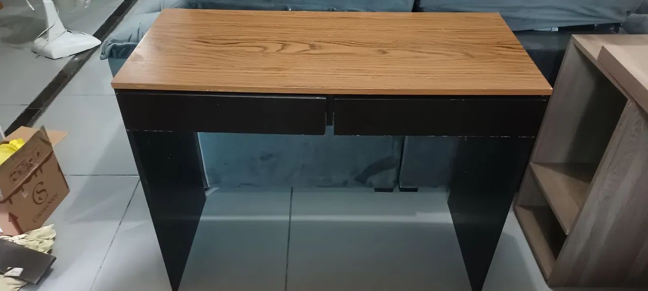 Desk430234229235394561