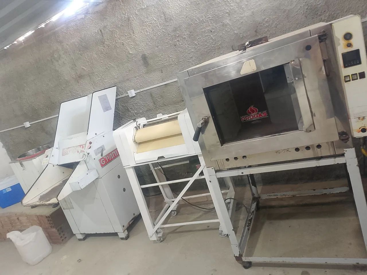 Padaria completa com itens que tá no plástico ainda e só pegar e trabalhar  - Foto 3