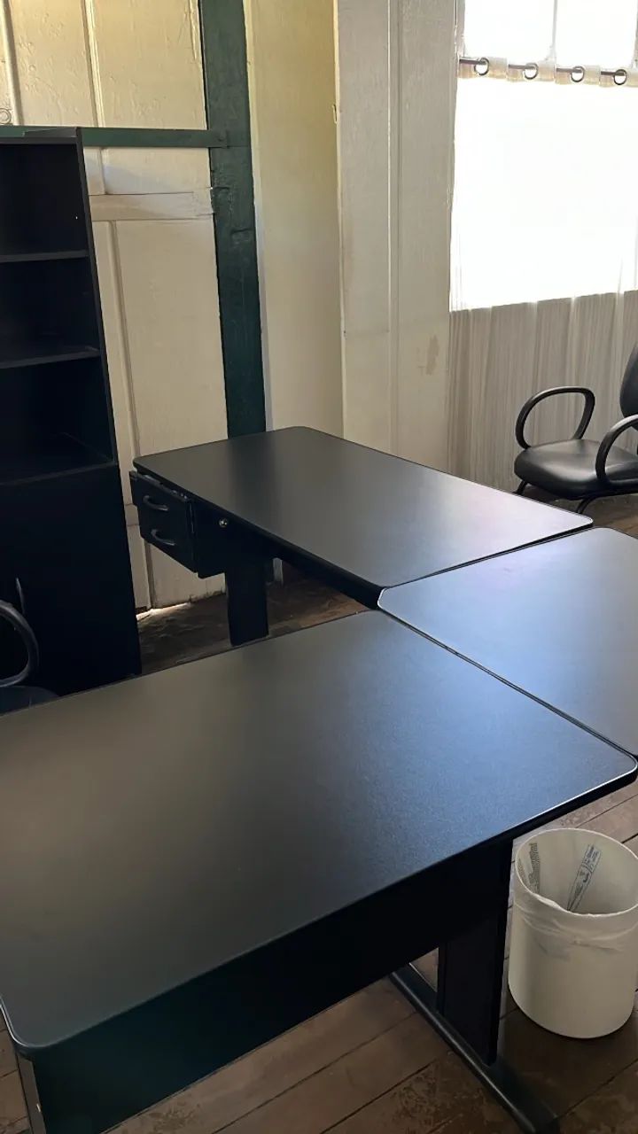 Mesa em L e Armário  - Foto 3