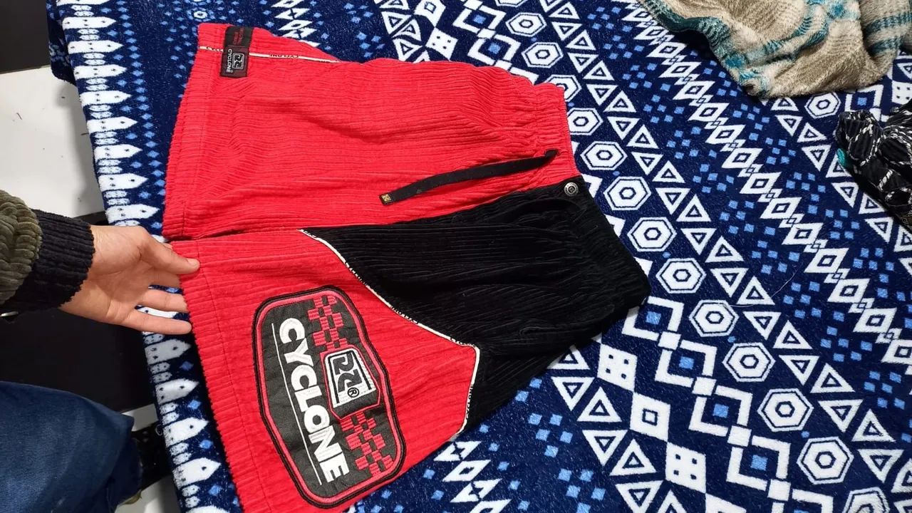 LOTE CYCLONE  2 BERMUDAS 1 JAQUETA  - Foto 2