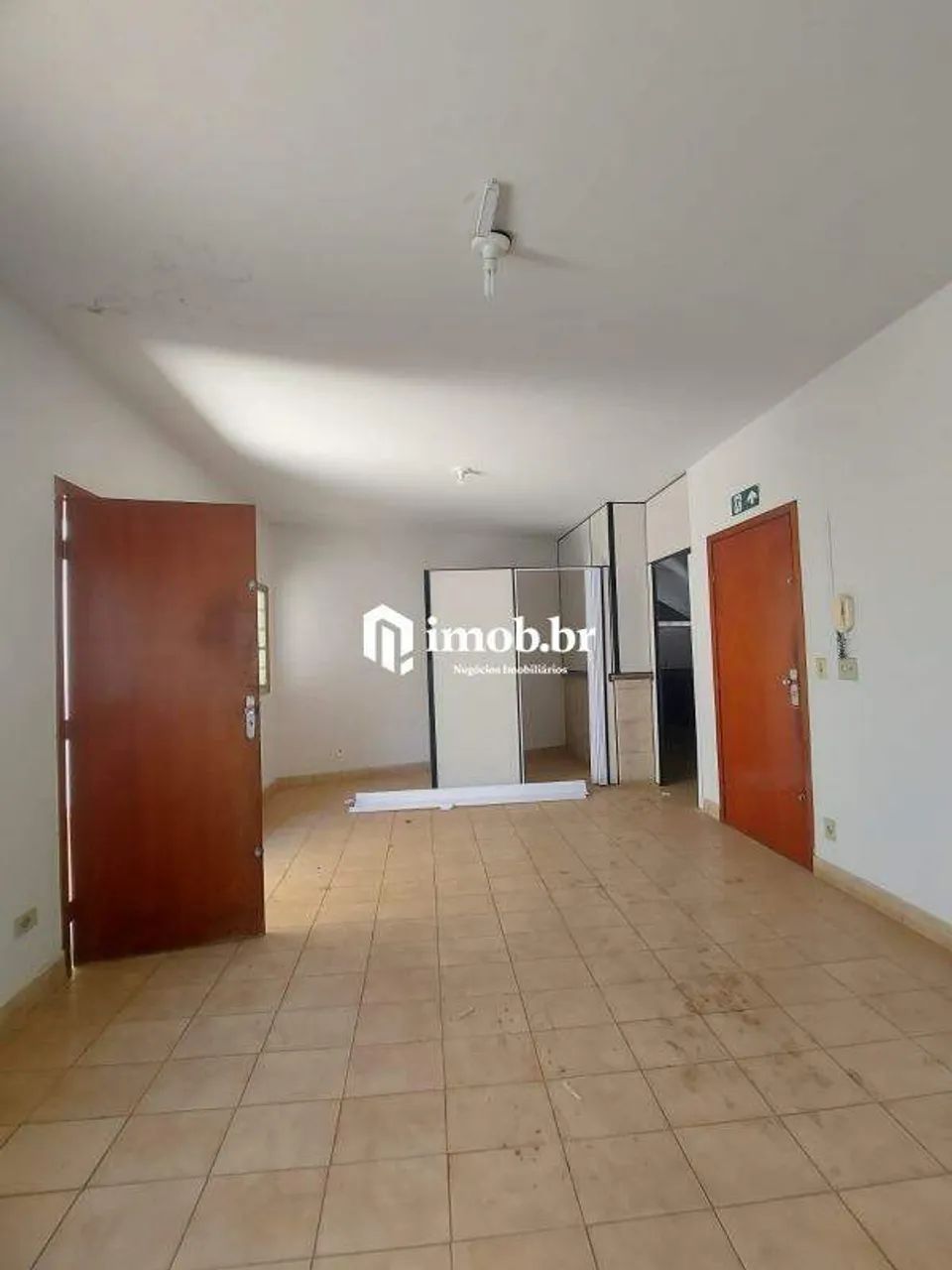 Casa para Locação no Bairro Mercês com 3 Suítes, Edícula e Garagem - Foto 2