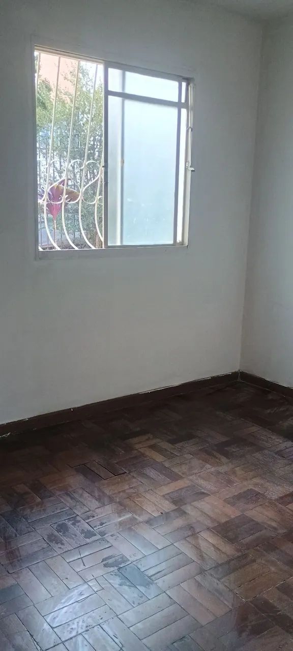 Aluga-se Apto 2 quartos sem garagem 