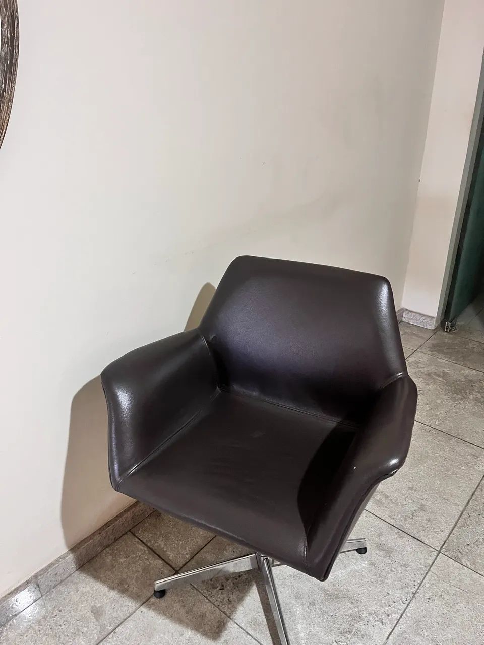 Cadeiras giratórias de couro - Foto 2