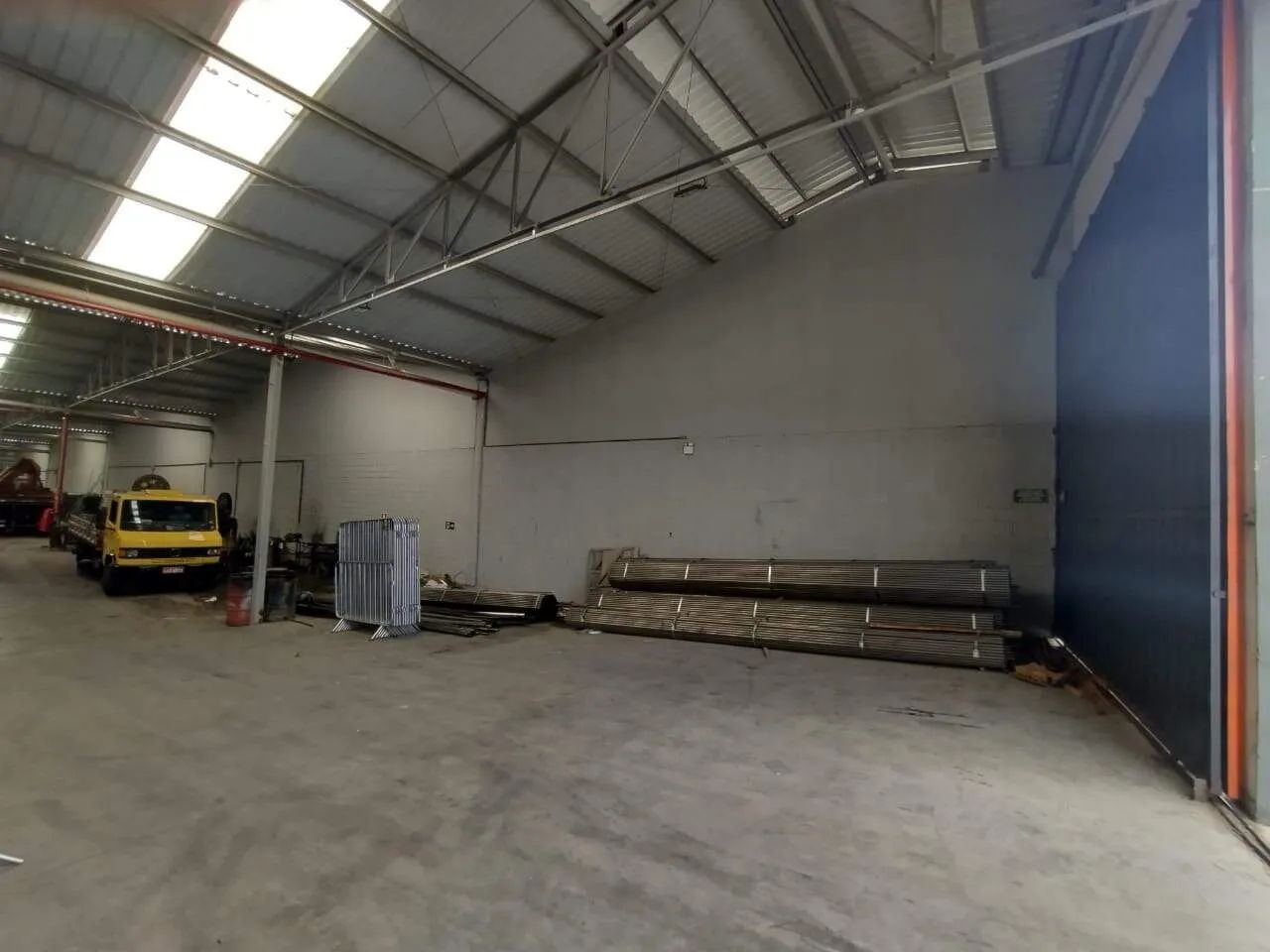 GALPÃO DE 1.412 M² PARA LOCAÇÃO - Foto 2