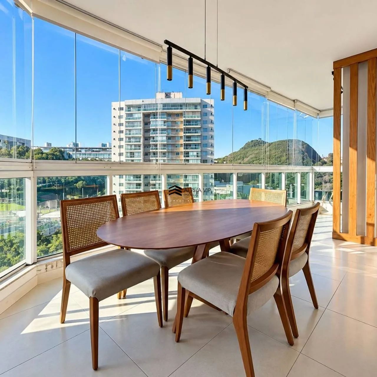 Apartamento Mobiliado para Locação em Barro Vermelho | 3 Suítes, 120 m² e 3 Vagas | Edifíc