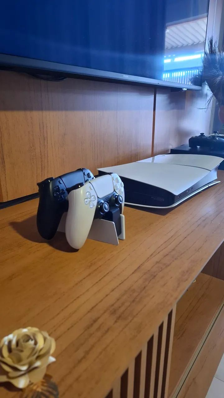 Playstation 5 Slim - 2 controles - Foto 2