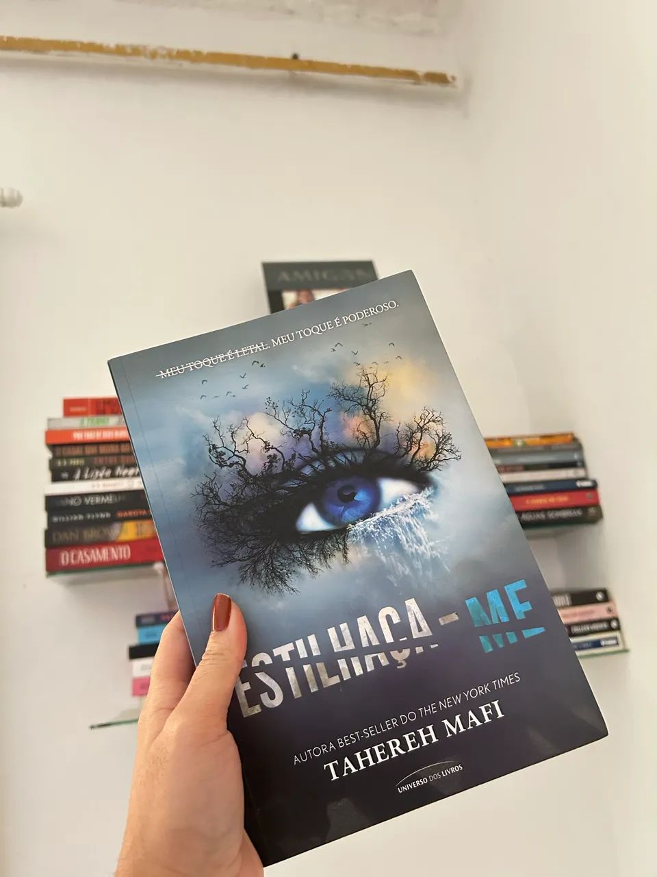 Livro Estilhaça-me 