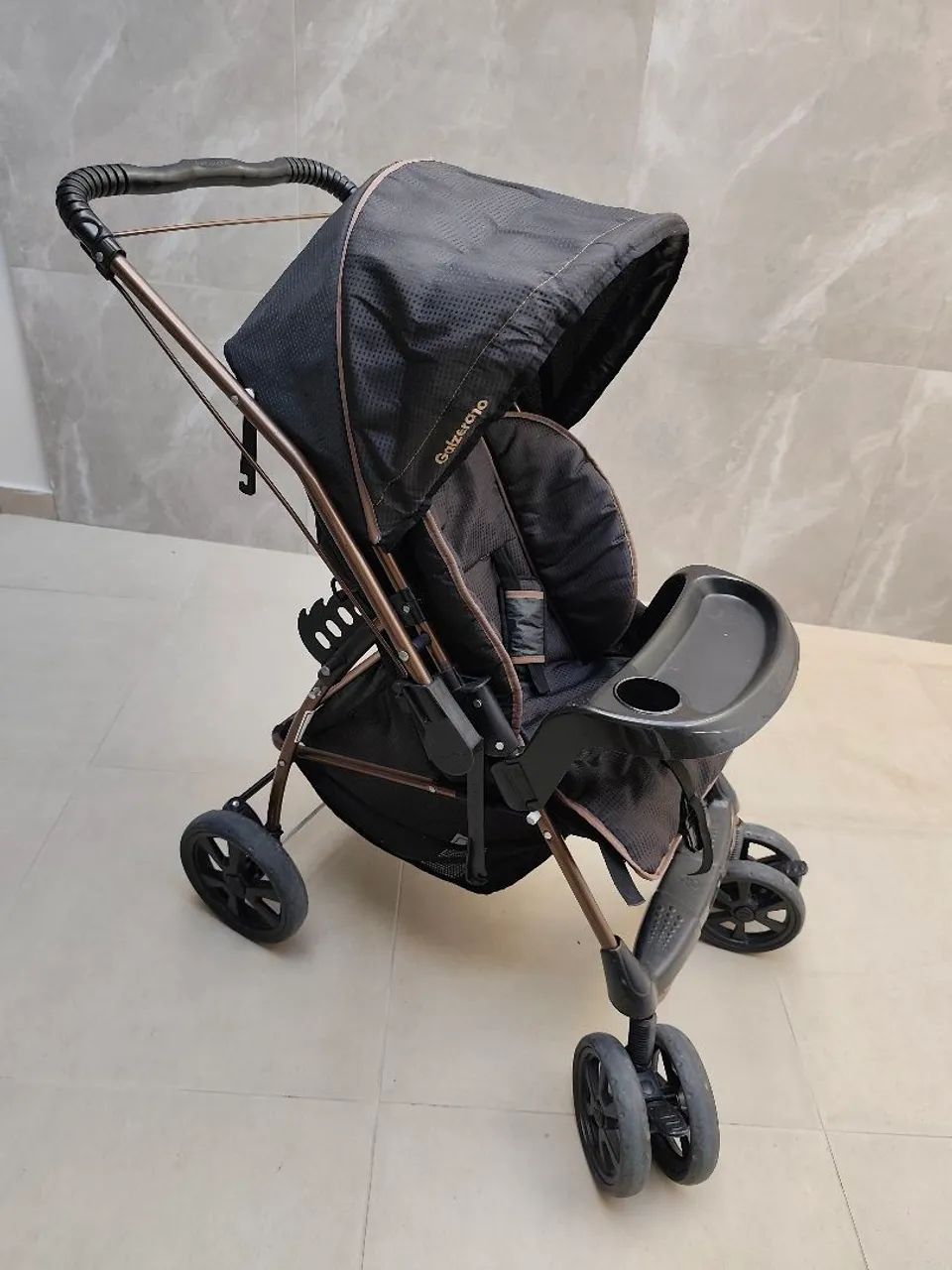 Carrinho de bebê Galzerano (modelo Milano, reversível) 