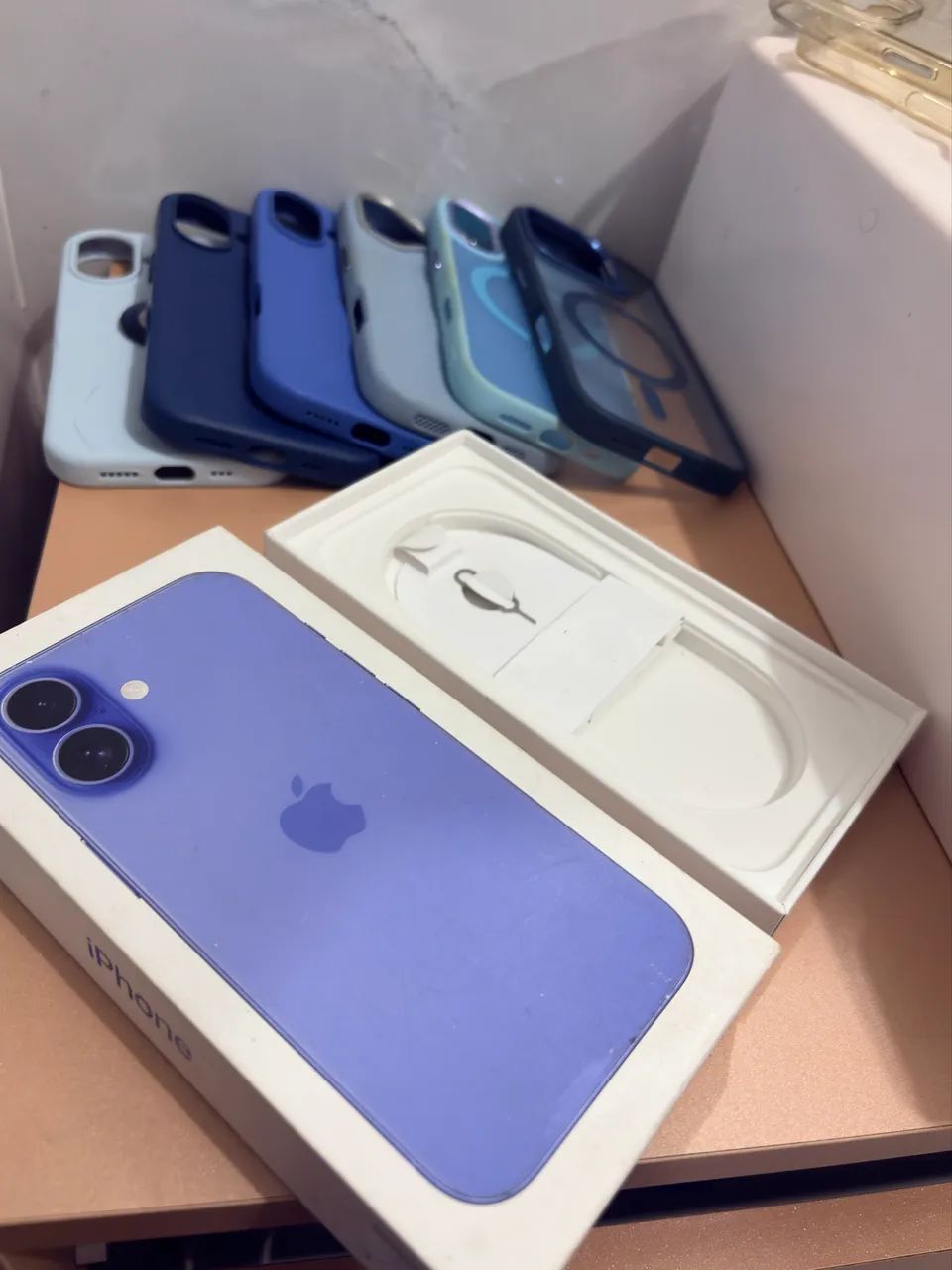 iPhone 16 128GB Ultramarino Impecável + Caixa Original - Foto 2