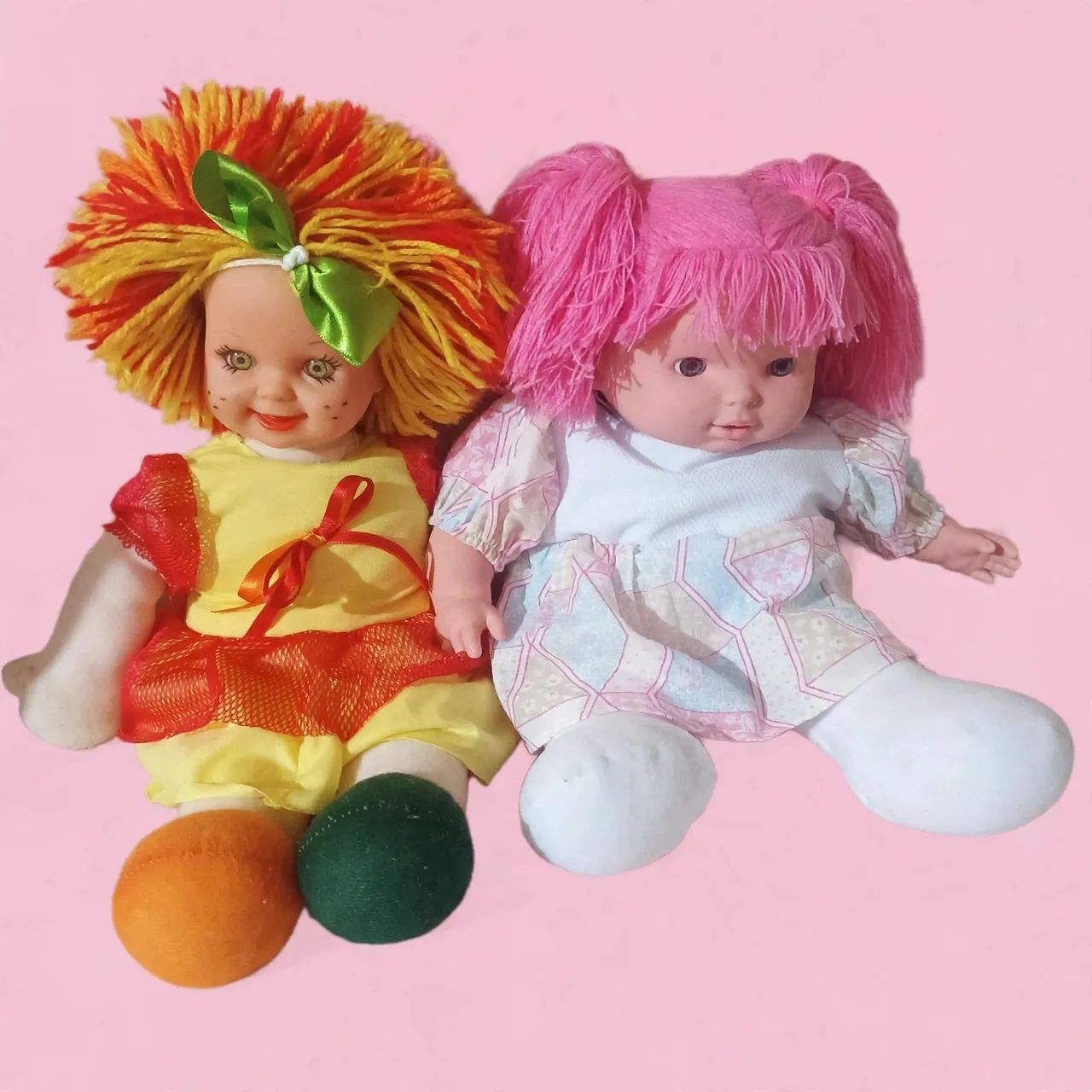 2 Bonecas de Pano Emília 46cm + Bebê 39cm Cabelo Lã - Foto 3