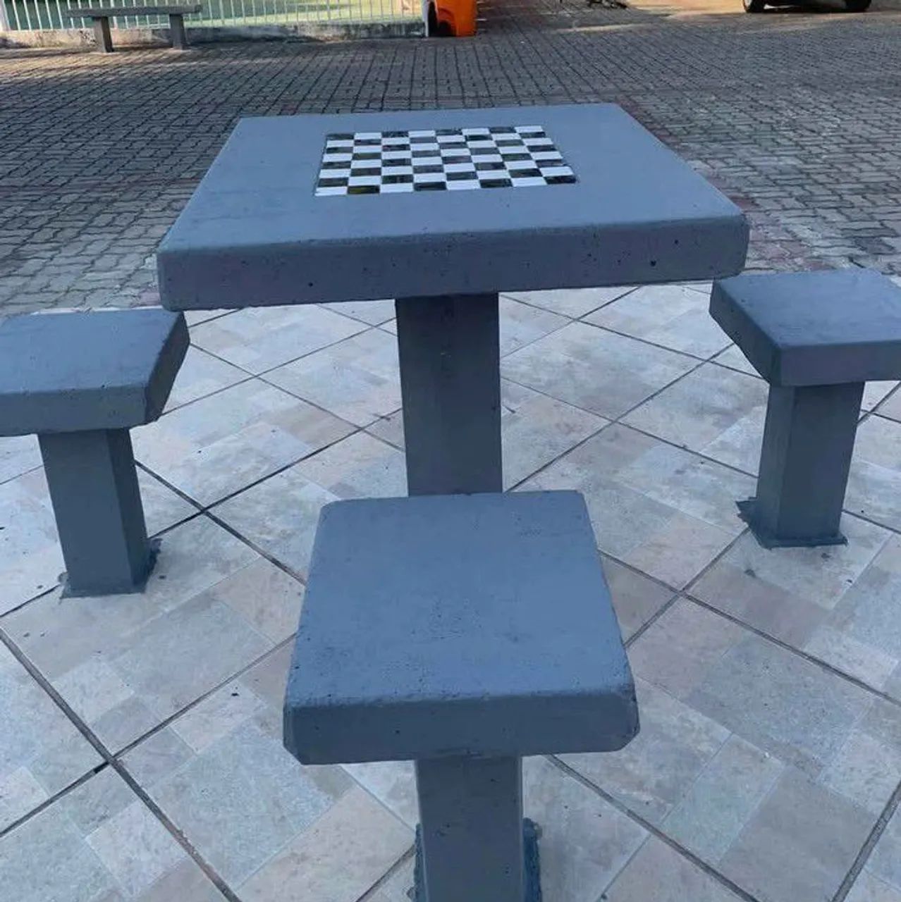 Conjunto de Mesa e Bancos de Concreto para Área Externa - Foto 2