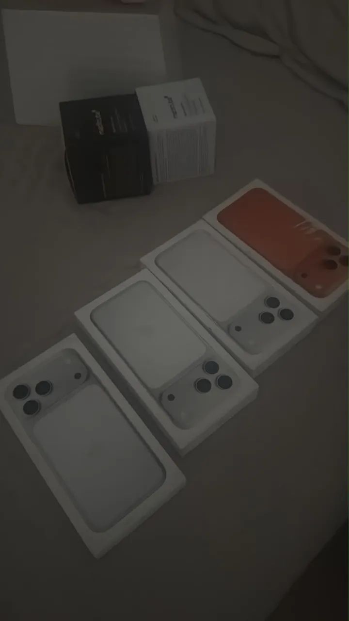 iPhone 17 pro max lacrado