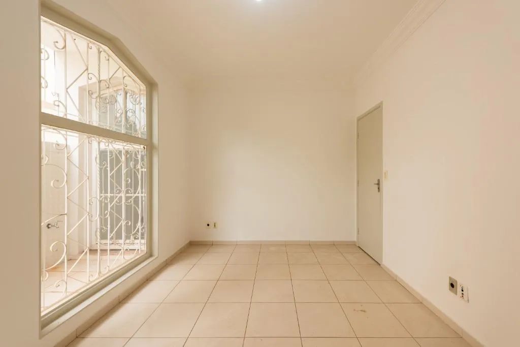 Sobrado à venda em Campinas, Taquaral, com 2 quartos, com 315.4 m² - Foto 4