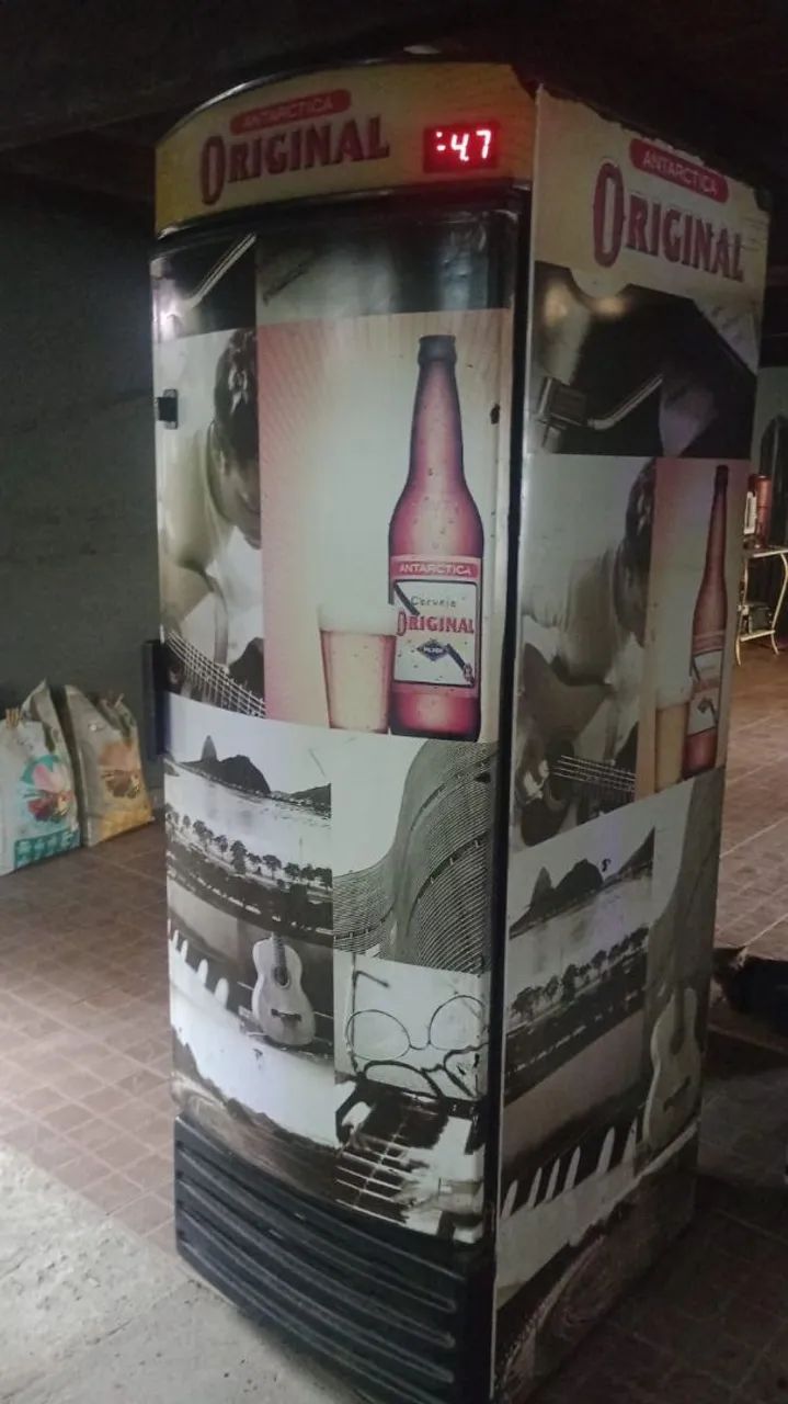 Vendo Geladeira marca metal frio  - Foto 3