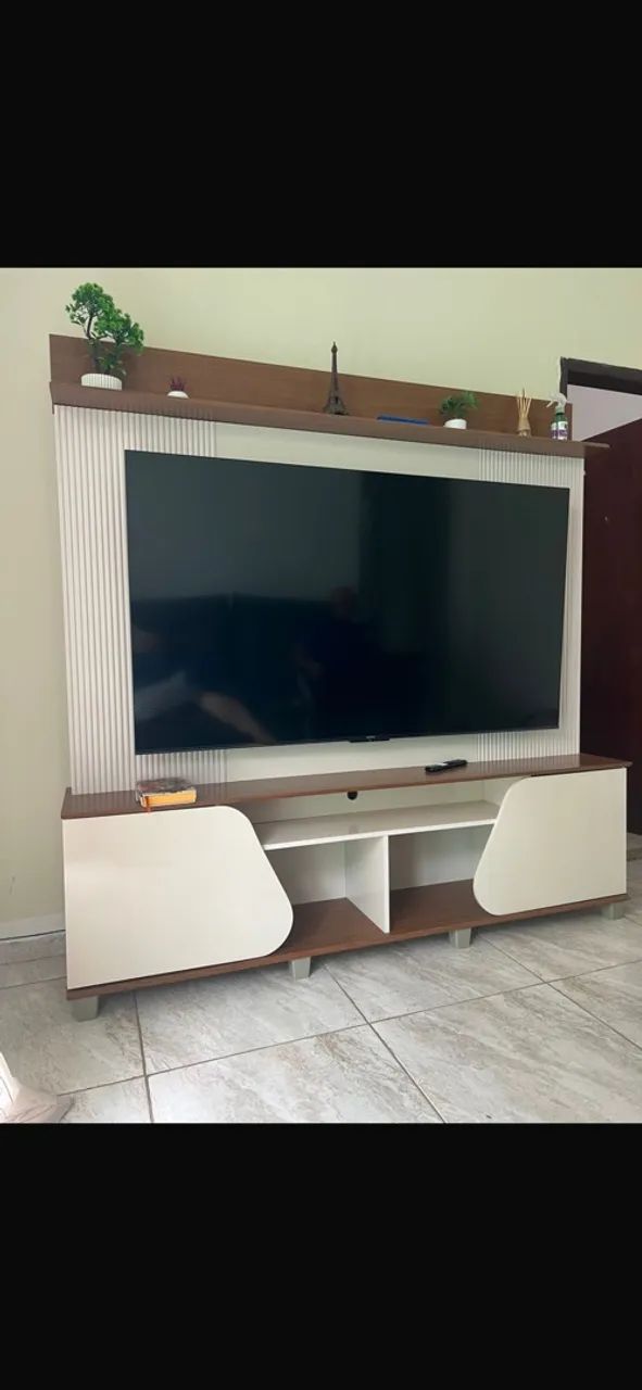 Tv 65 polegadas mais painel com 4 meses de uso