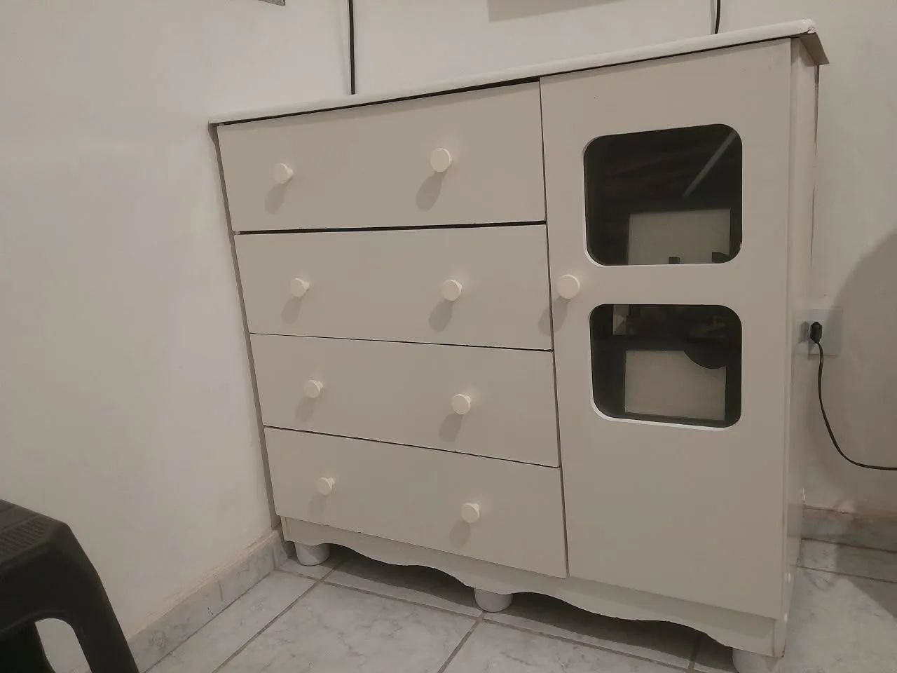 Cômoda com quatro gavetão  - Foto 4