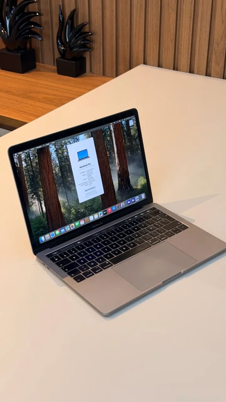 MacBook Pro 2019 com Touch Bar semi novo  - Foto 2