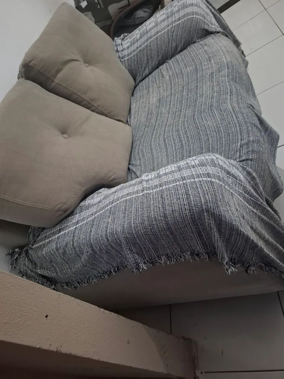 Sofa 2 lugares em ótimo estado de conservação