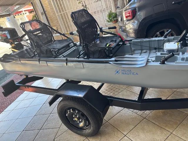 Caiaque Ark 1290, Motor MERCURY 5HP e Carreta - Foto 9