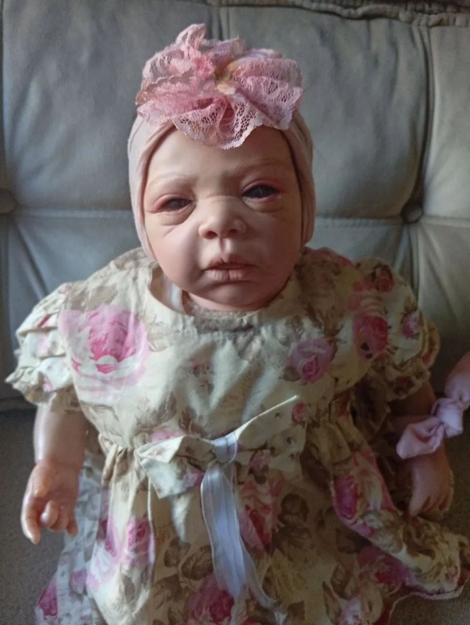 Bebe reborn realista com certidão de nascimento e certificado  - Foto 2