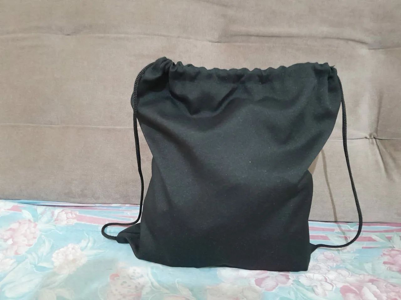 Mochila Saco Academia Lisa Preta  - Foto 3